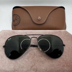 Ray-Ban RB3025 Aviator Black Frame Green Lens 58mm Sunglasses Italy